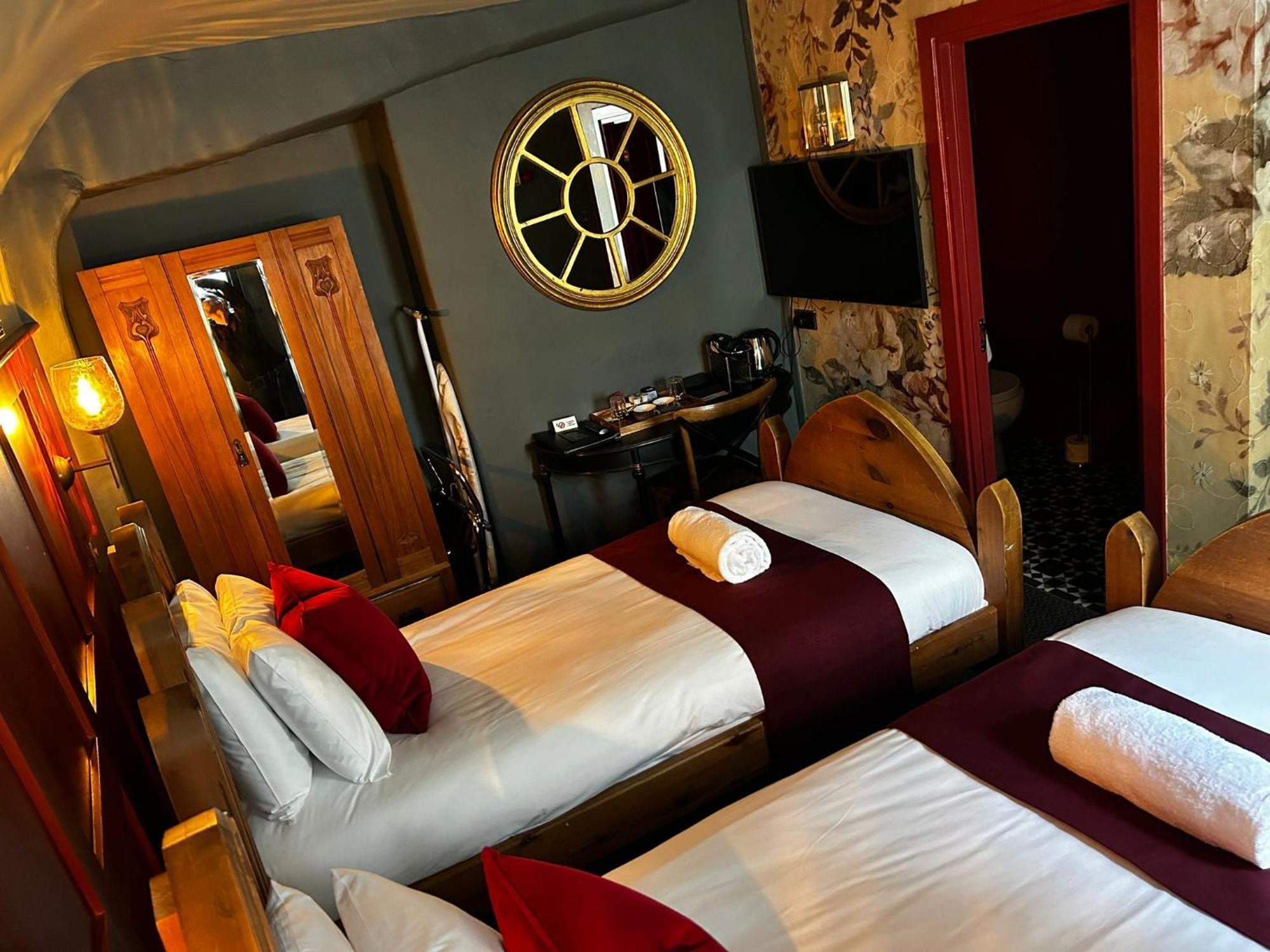 Golden Fleece York Hotel Екстериор снимка