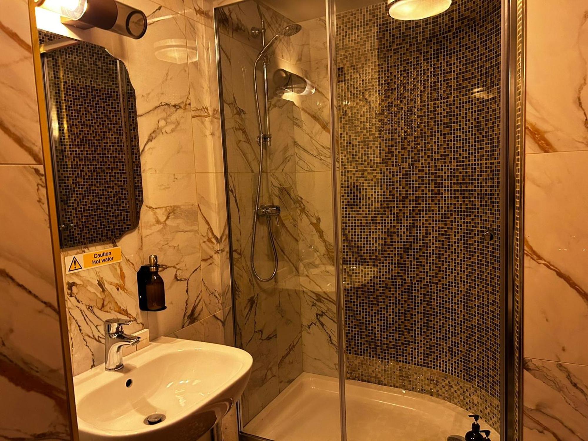 Golden Fleece York Hotel Екстериор снимка